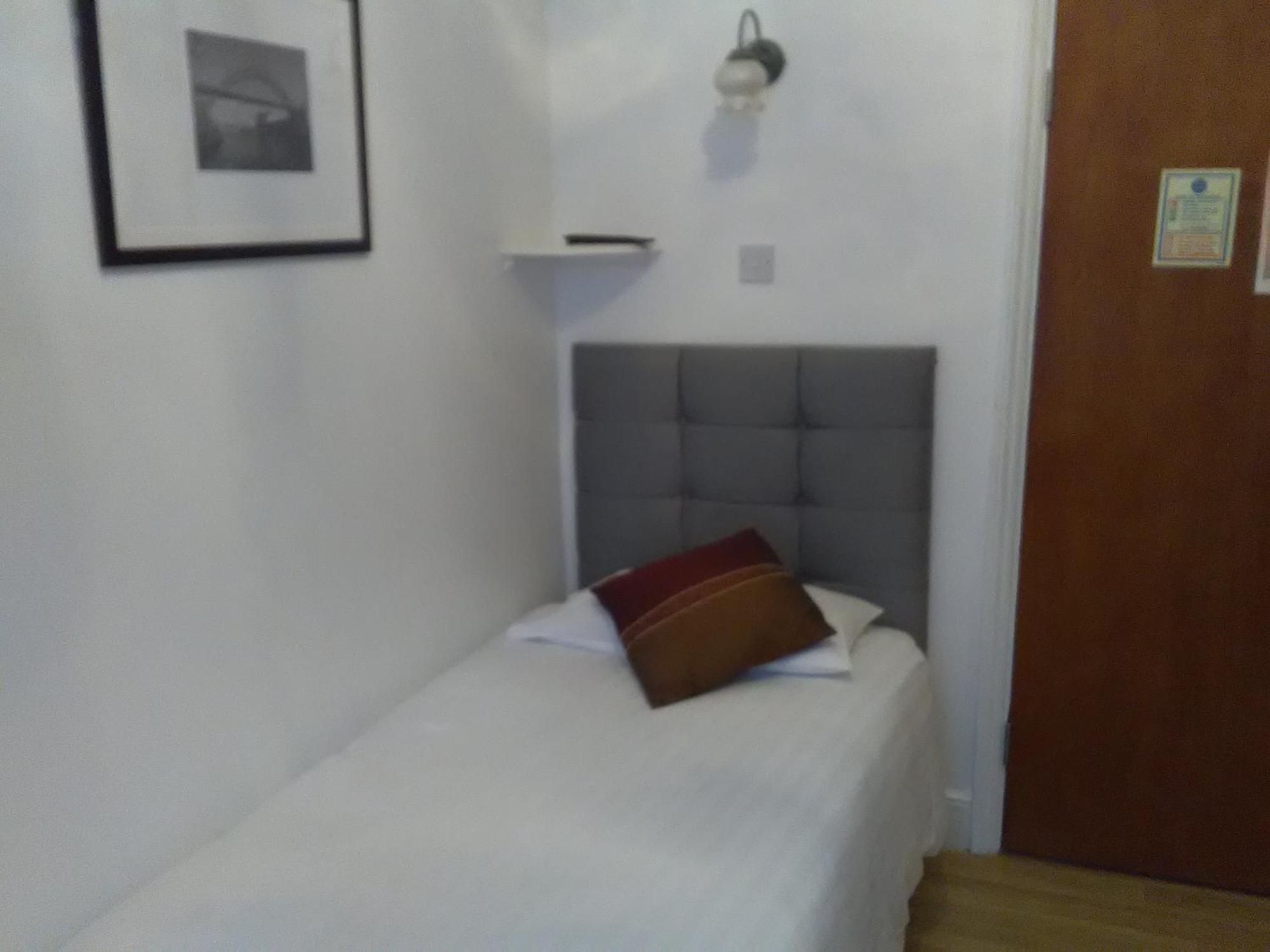 Clifton Hotel Newcastle Habitación foto