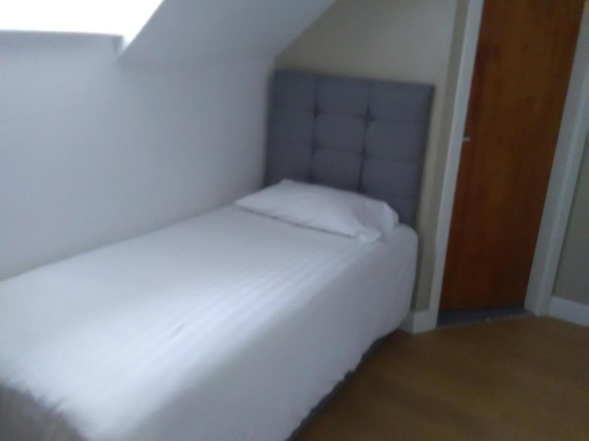 Clifton Hotel Newcastle Habitación foto