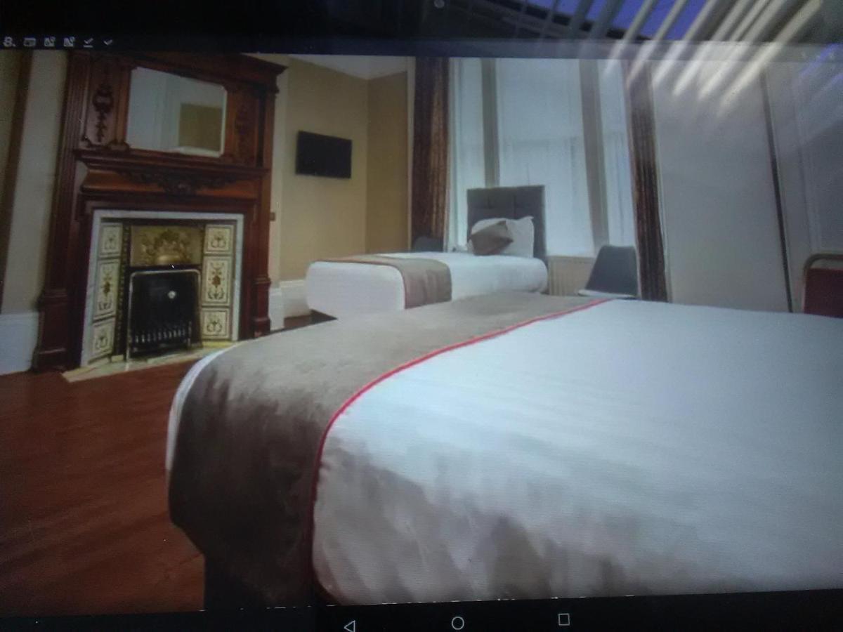 Clifton Hotel Newcastle Habitación foto